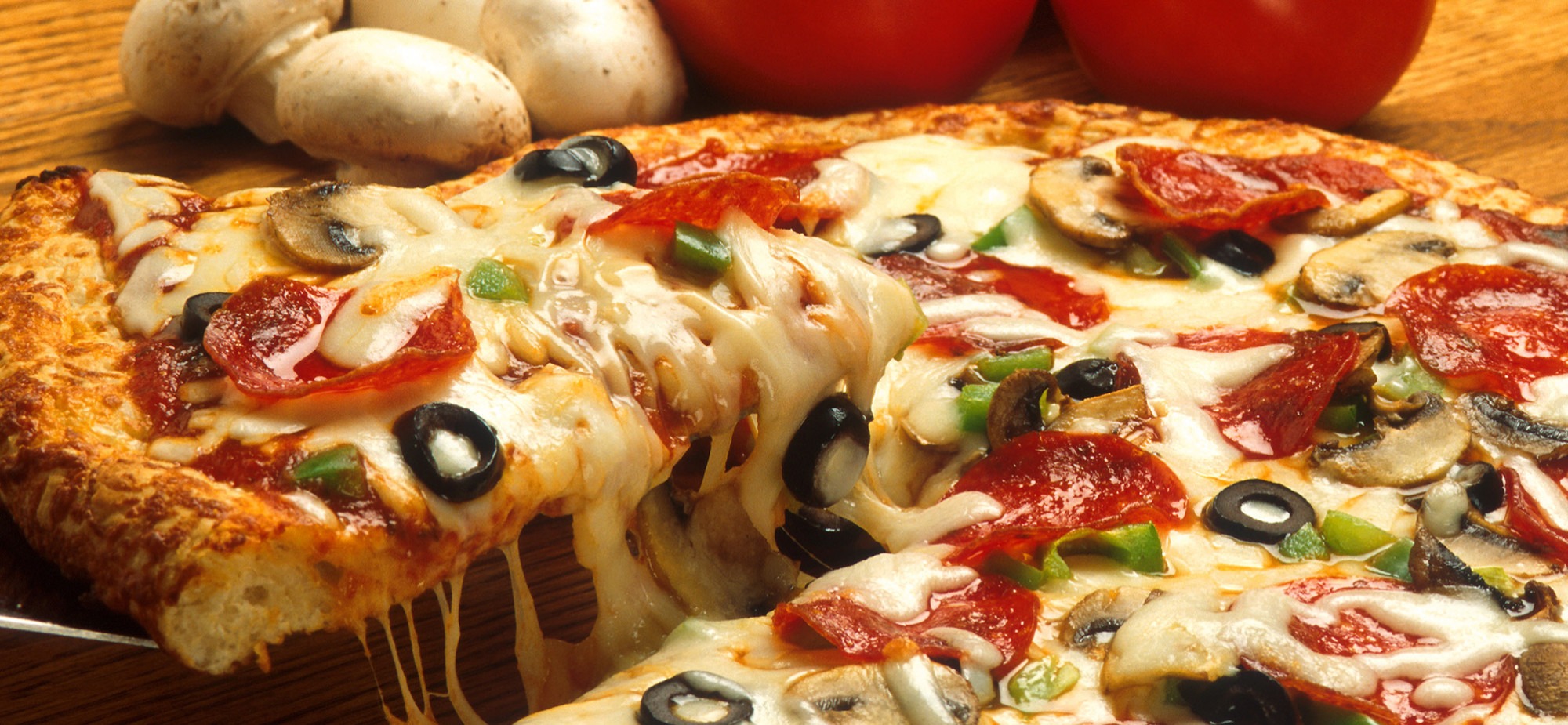 Cum sa iti satisfaci poftele culinare cu o pizza oriunde te-ai afla?